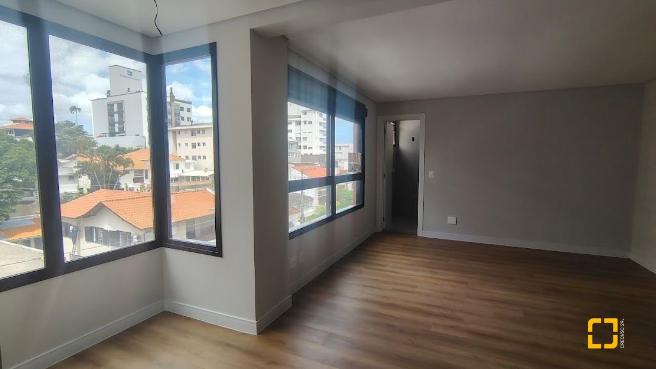 Apartamento com 61m², 1 quarto, 1 garagem, no bairro Coqueiros em Florianópolis