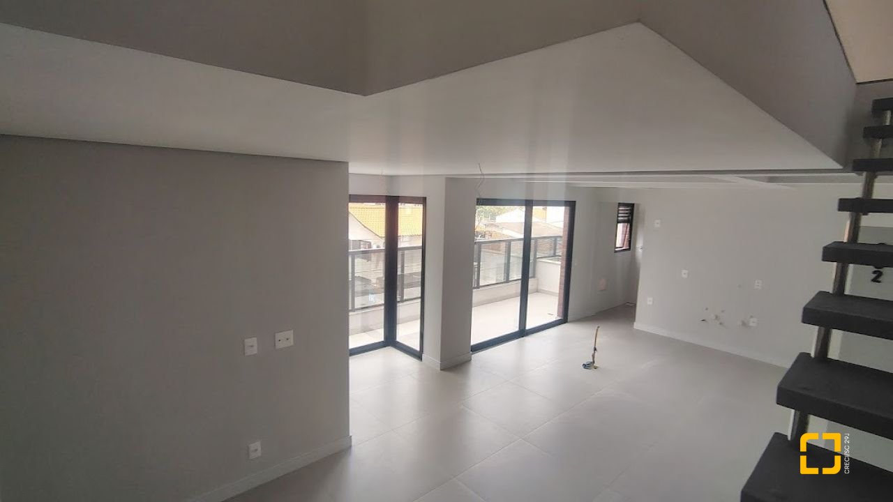 Apartamento com 61m², 1 quarto, 1 garagem, no bairro Coqueiros em Florianópolis