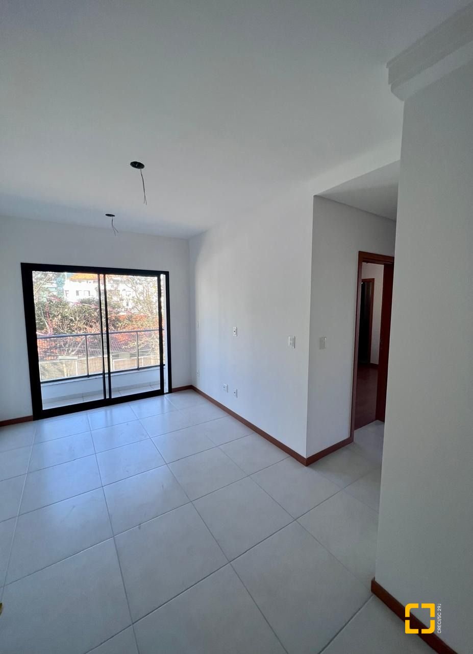 Apartamento com 62m², 3 quartos (sendo 1 suíte), 1 garagem, no bairro Coqueiros em Florianópolis