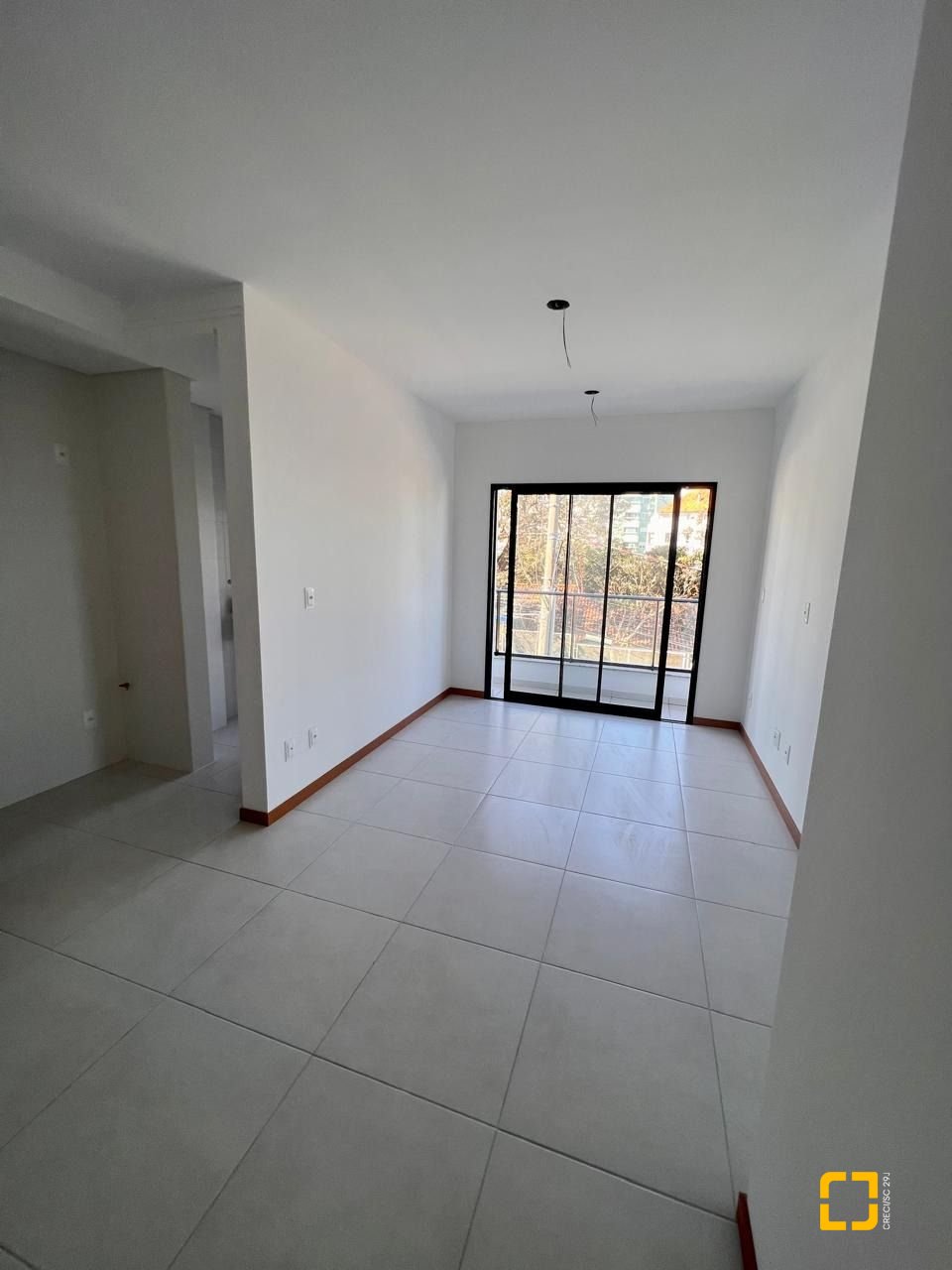 Apartamento com 62m², 3 quartos (sendo 1 suíte), 1 garagem, no bairro Coqueiros em Florianópolis