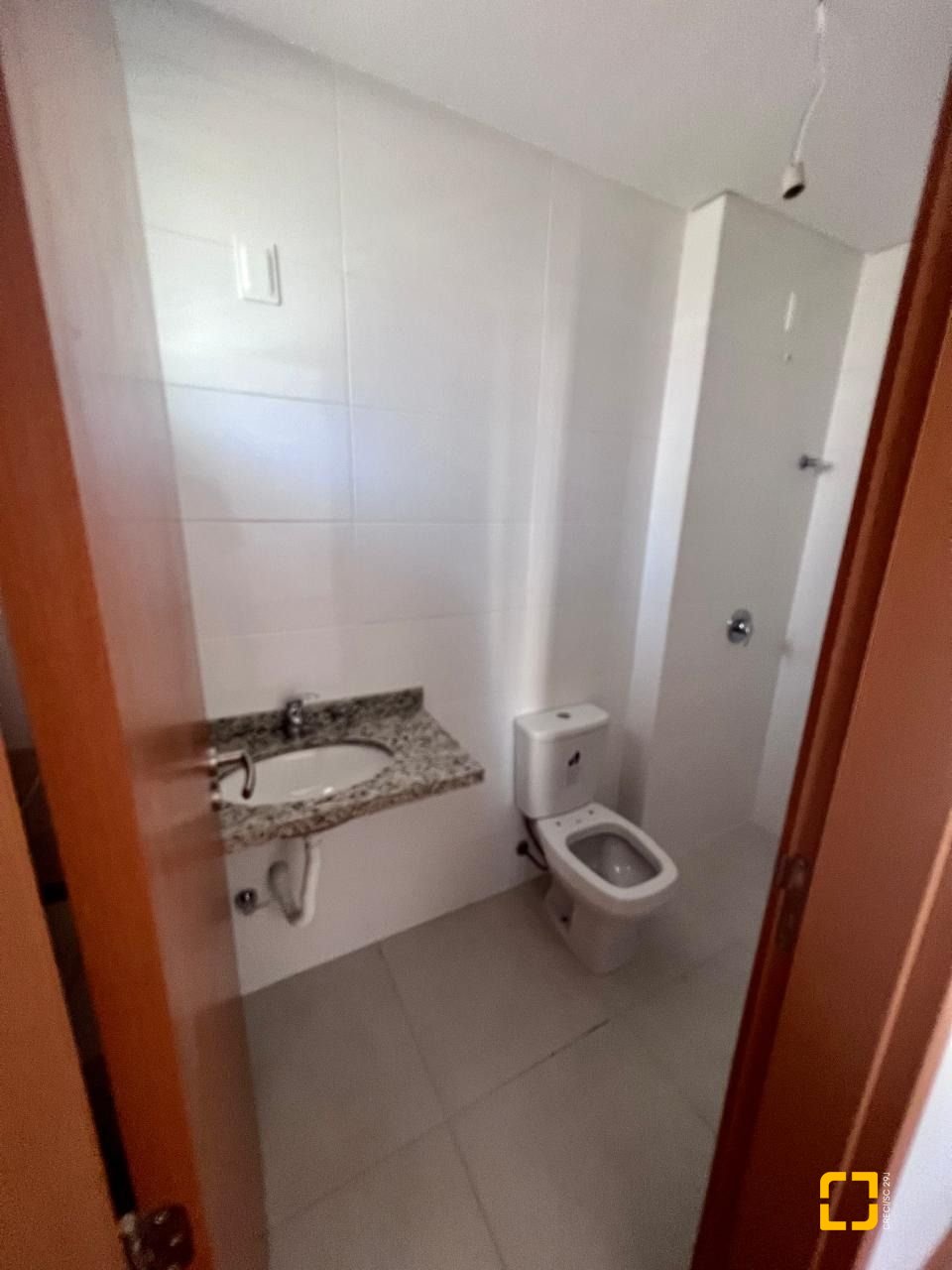 Apartamento com 62m², 3 quartos (sendo 1 suíte), 1 garagem, no bairro Coqueiros em Florianópolis