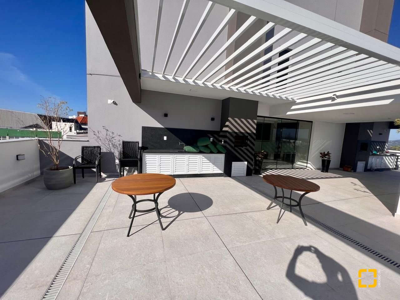 Apartamento com 62m², 3 quartos (sendo 1 suíte), 1 garagem, no bairro Coqueiros em Florianópolis