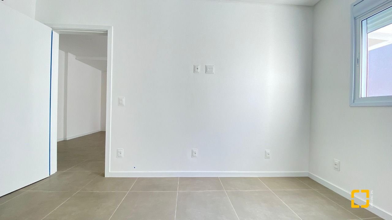 Apartamento com 83m², 1 quarto, 1 garagem, no bairro Ingleses em Florianópolis