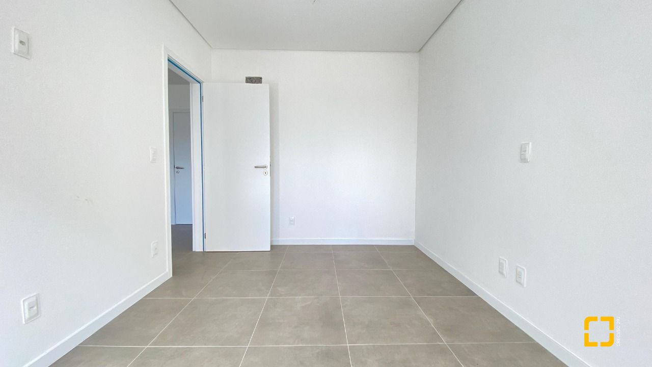 Apartamento com 83m², 1 quarto, 1 garagem, no bairro Ingleses em Florianópolis