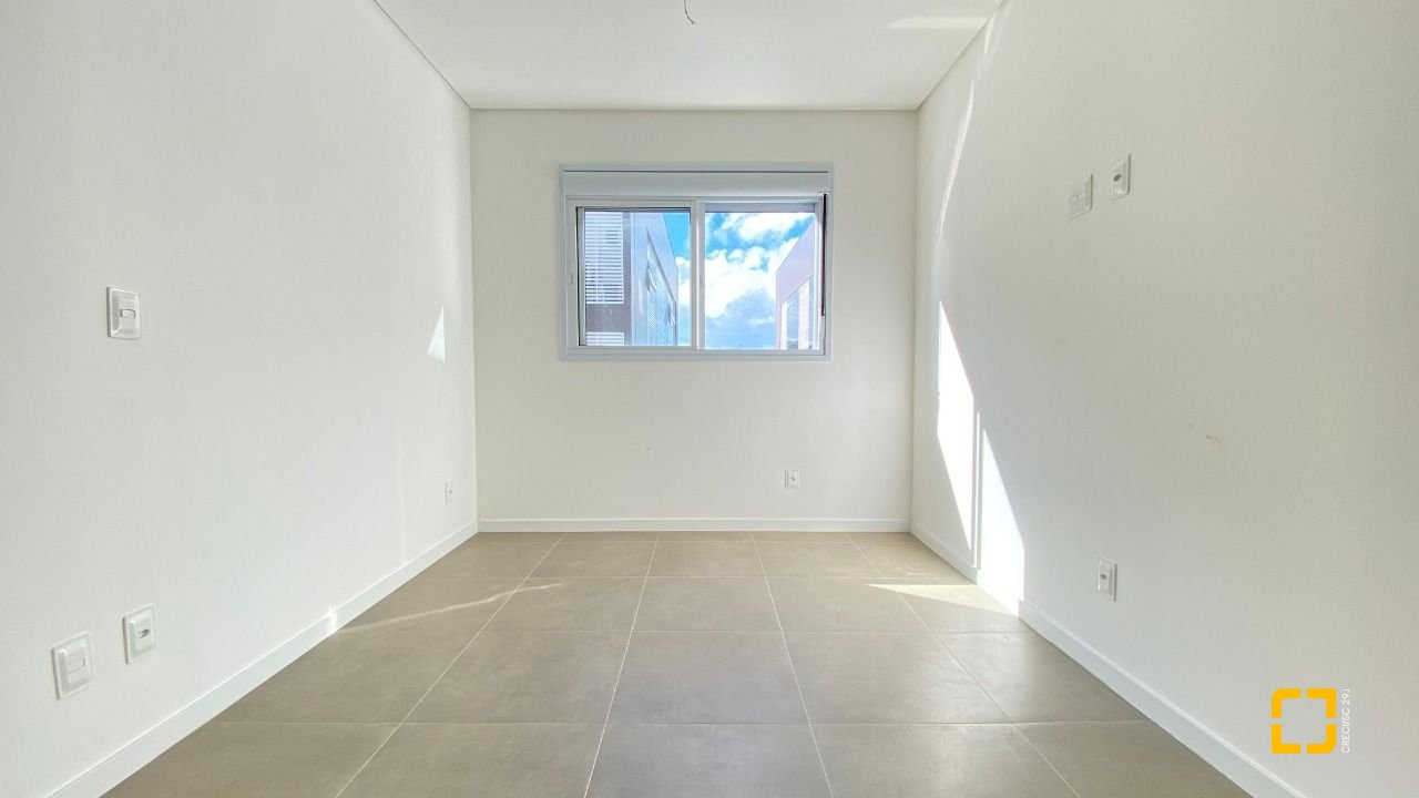 Apartamento com 83m², 1 quarto, 1 garagem, no bairro Ingleses em Florianópolis