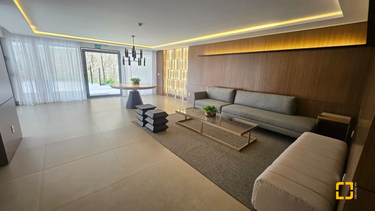 Cobertura com 167m², 6 quartos (sendo 3 suítes), 3 garagens, no bairro Cacupé em Florianópolis