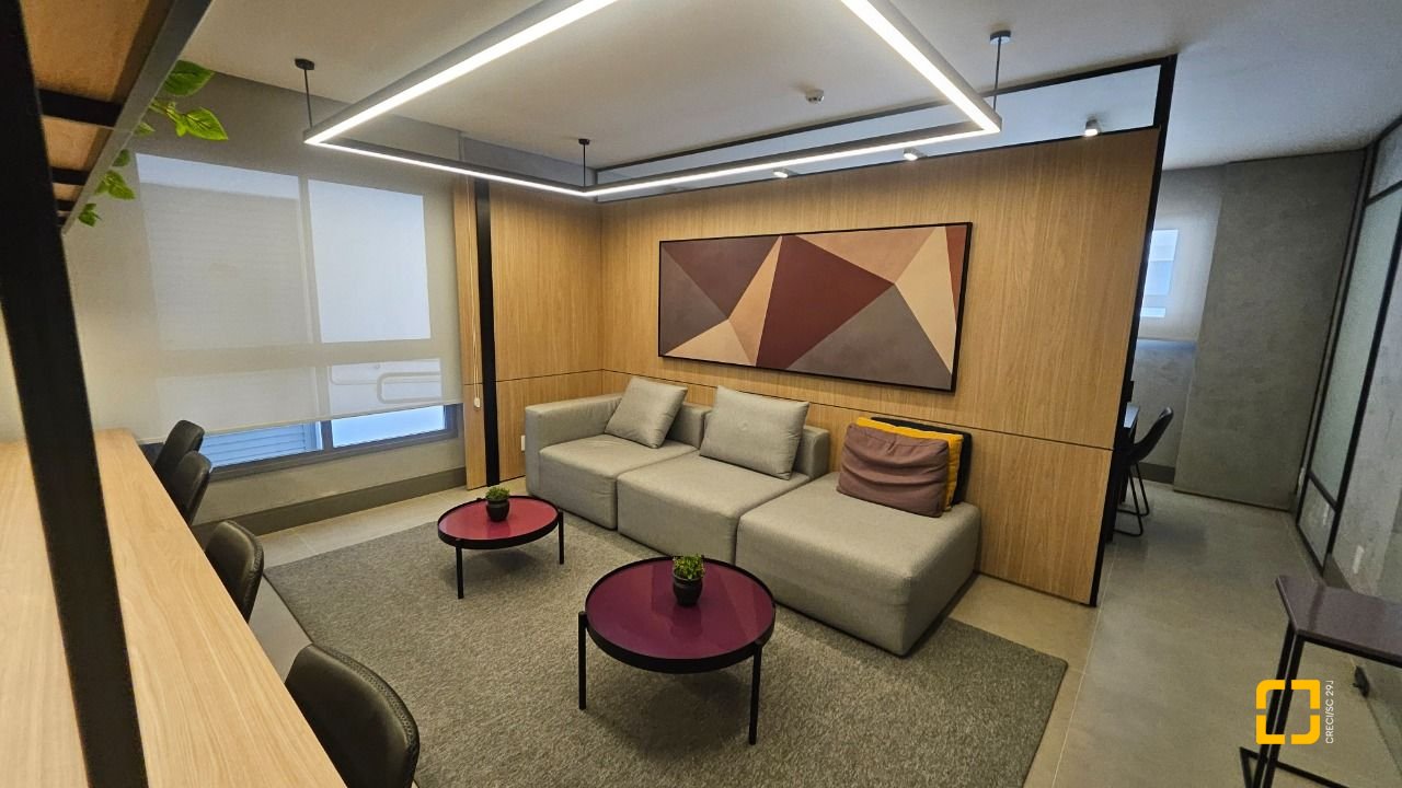 Cobertura com 167m², 6 quartos (sendo 3 suítes), 3 garagens, no bairro Cacupé em Florianópolis
