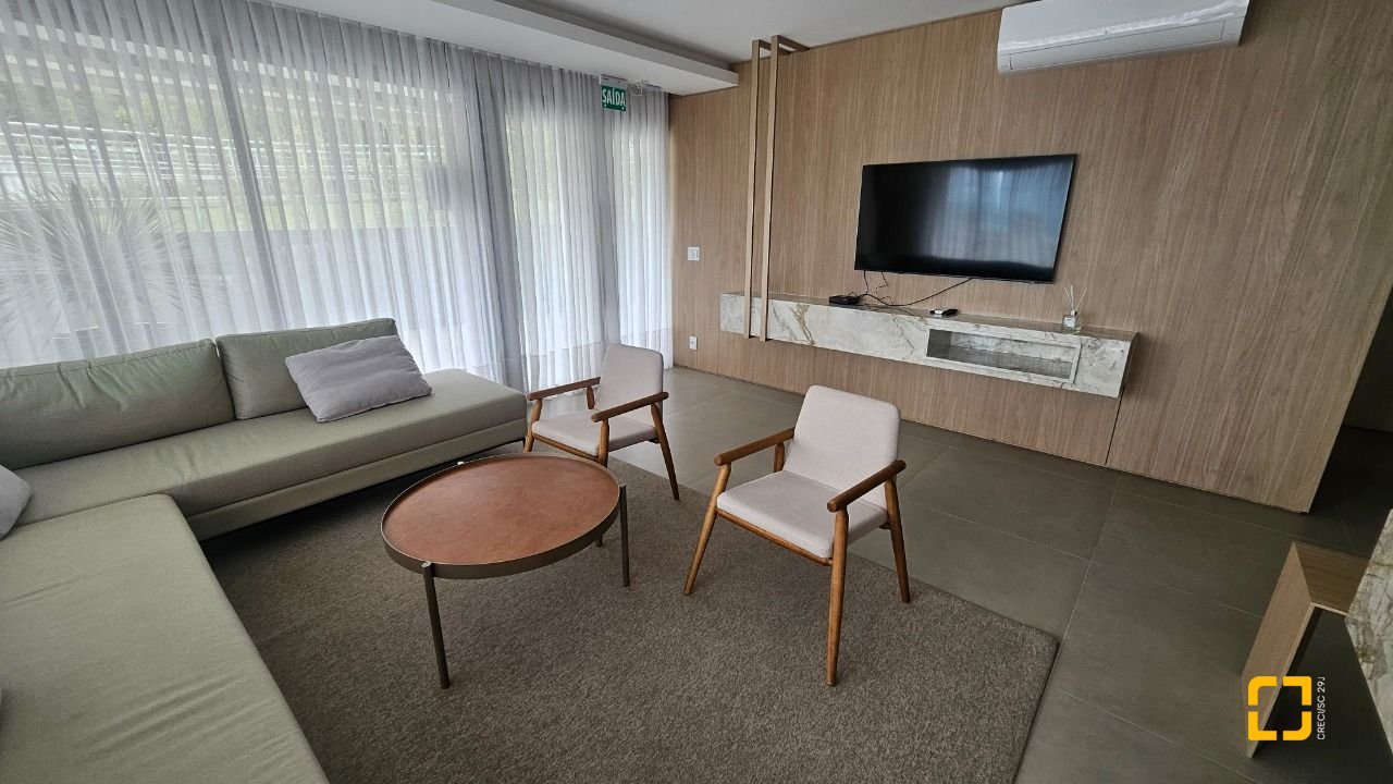 Cobertura com 167m², 6 quartos (sendo 3 suítes), 3 garagens, no bairro Cacupé em Florianópolis