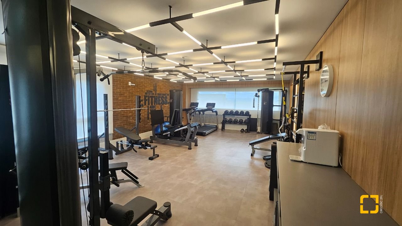 Cobertura com 167m², 6 quartos (sendo 3 suítes), 3 garagens, no bairro Cacupé em Florianópolis