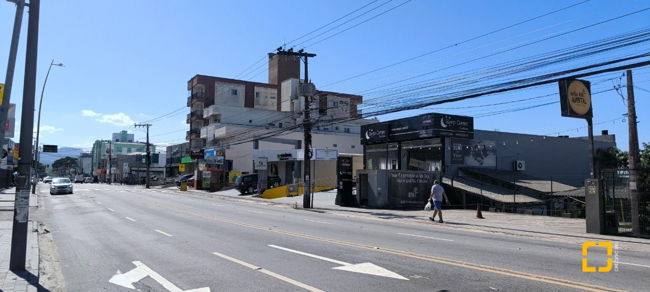 Terreno com 300m², no bairro Barreiros em São José