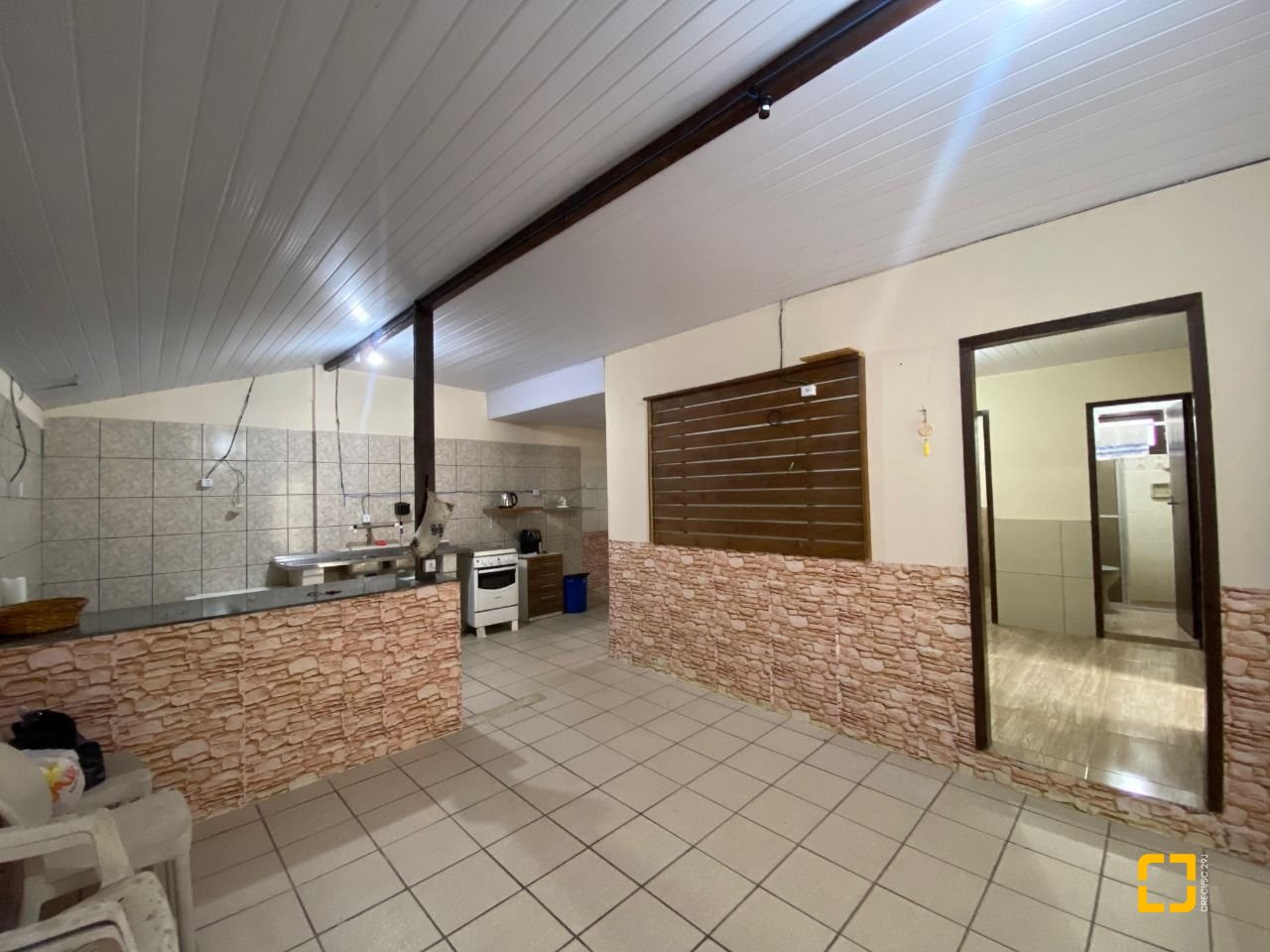 Casa com 120m², 2 quartos, 2 garagens, no bairro Ribeirão da Ilha em Florianópolis