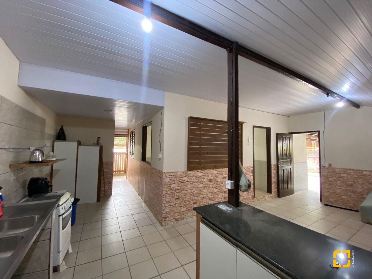 Casa com 120m², 2 quartos, 2 garagens, no bairro Ribeirão da Ilha em Florianópolis