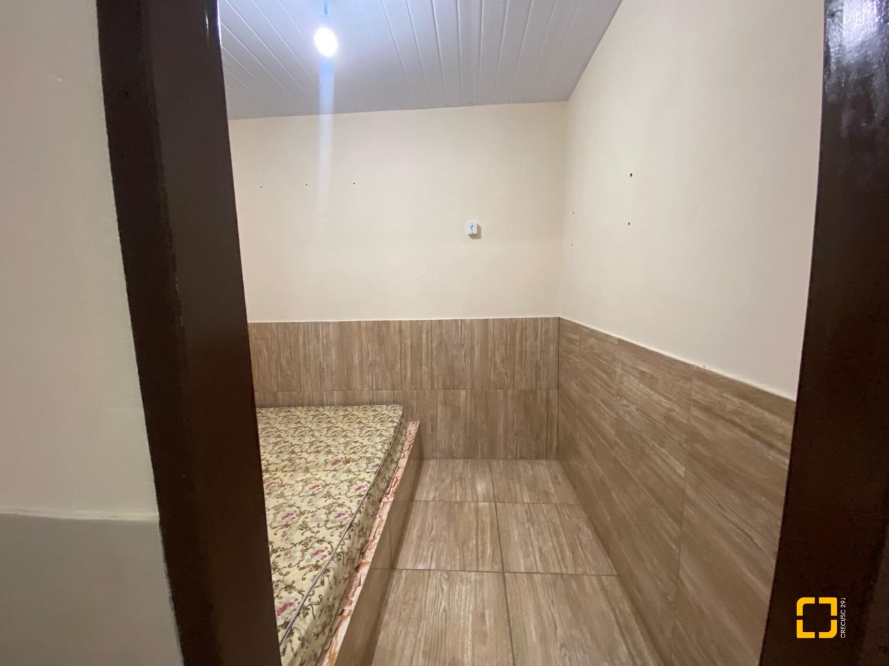 Casa com 120m², 2 quartos, 2 garagens, no bairro Ribeirão da Ilha em Florianópolis