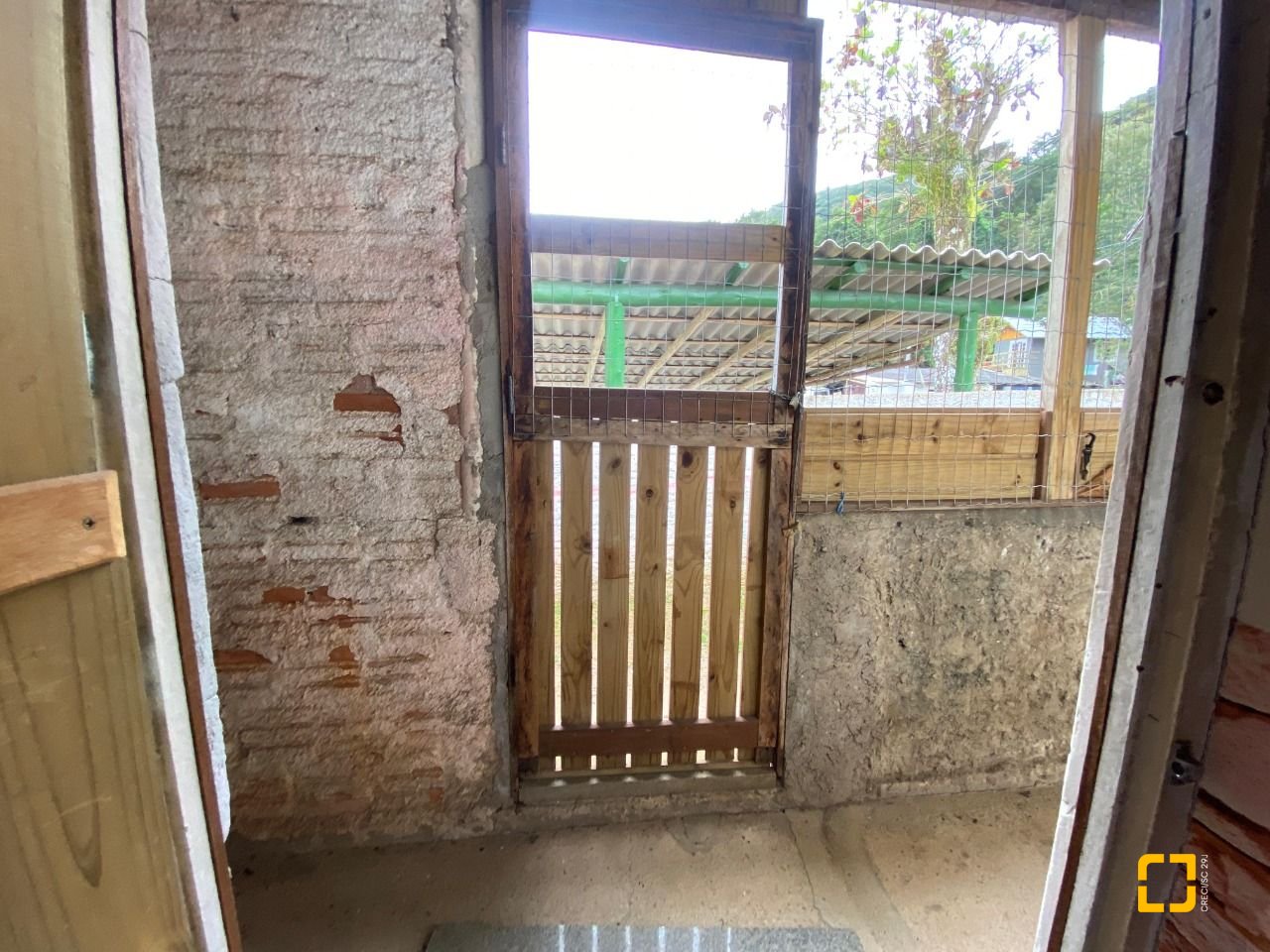 Casa com 120m², 2 quartos, 2 garagens, no bairro Ribeirão da Ilha em Florianópolis