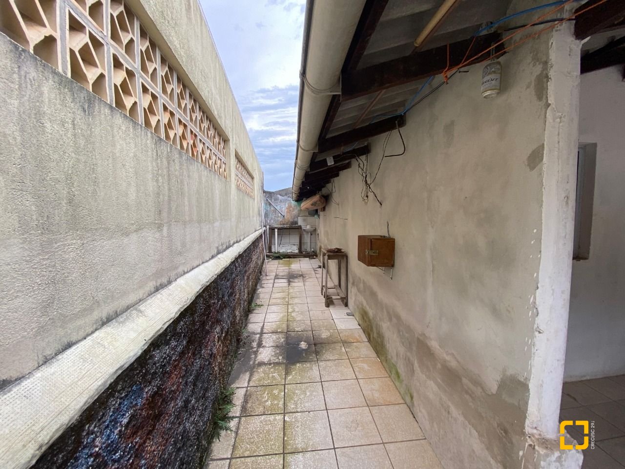 Casa com 120m², 2 quartos, 2 garagens, no bairro Ribeirão da Ilha em Florianópolis