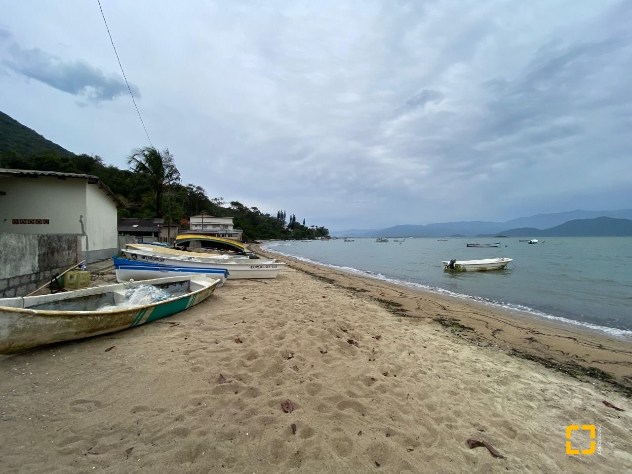 Casa com 120m², 2 quartos, 2 garagens, no bairro Ribeirão da Ilha em Florianópolis