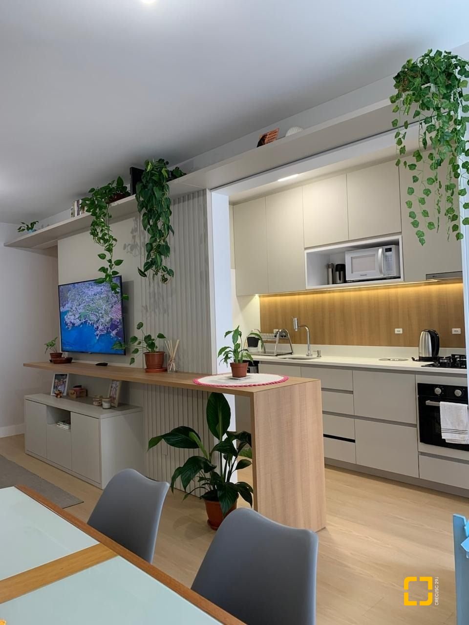 Apartamento com 82m², 3 quartos (sendo 1 suíte), 2 garagens, no bairro Jardim Cidade de Florianópolis em São José