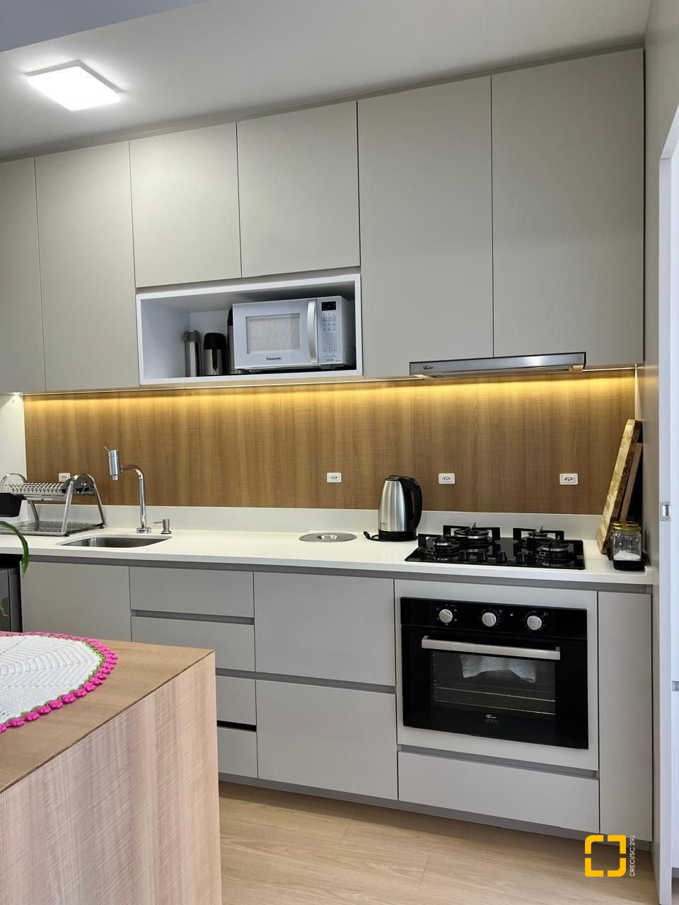 Apartamento com 82m², 3 quartos (sendo 1 suíte), 2 garagens, no bairro Jardim Cidade de Florianópolis em São José