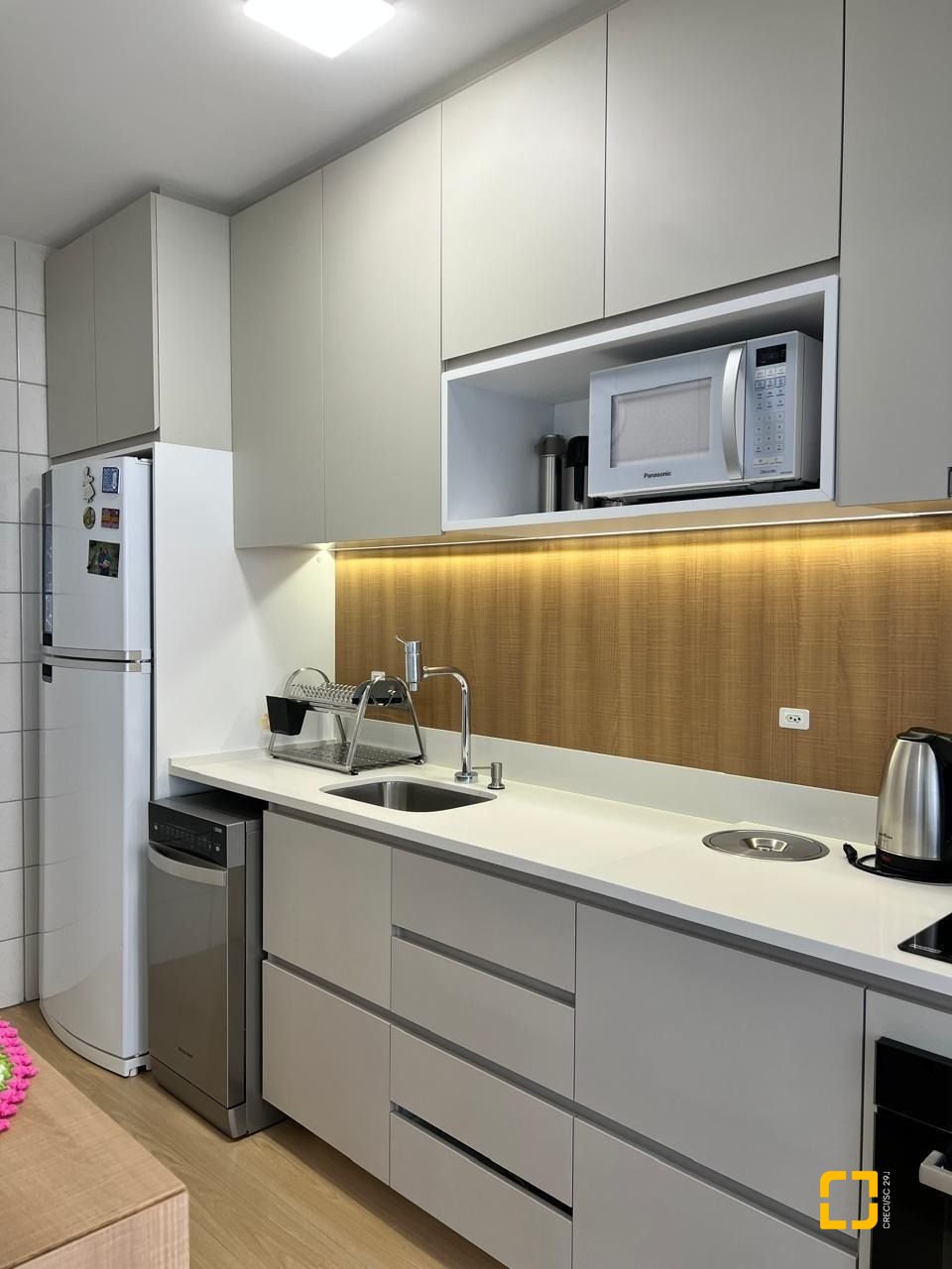 Apartamento com 82m², 3 quartos (sendo 1 suíte), 2 garagens, no bairro Jardim Cidade de Florianópolis em São José
