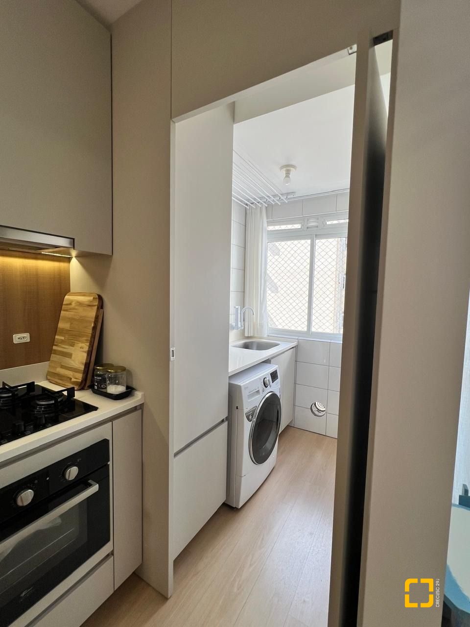 Apartamento com 82m², 3 quartos (sendo 1 suíte), 2 garagens, no bairro Jardim Cidade de Florianópolis em São José