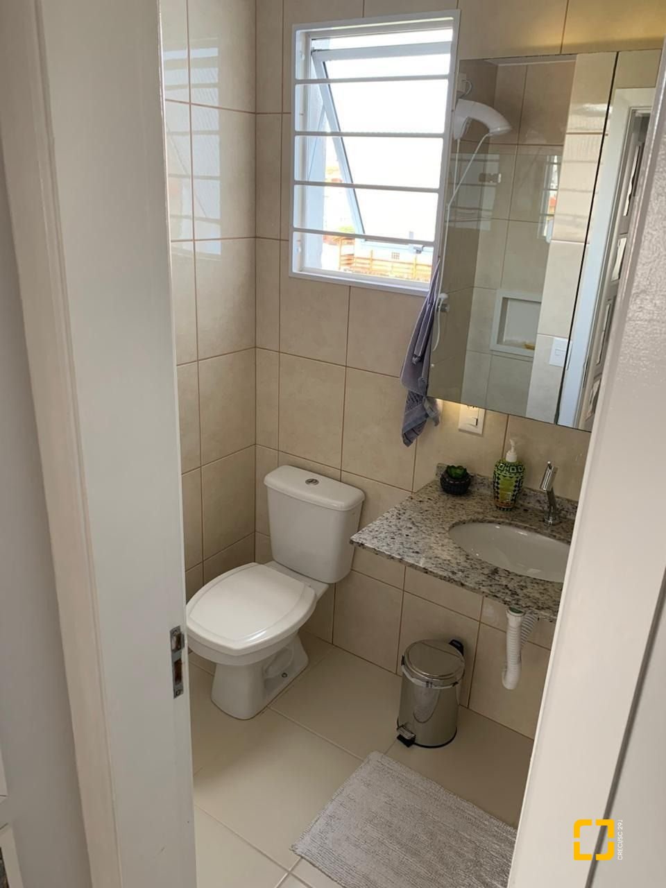 Apartamento com 82m², 3 quartos (sendo 1 suíte), 2 garagens, no bairro Jardim Cidade de Florianópolis em São José