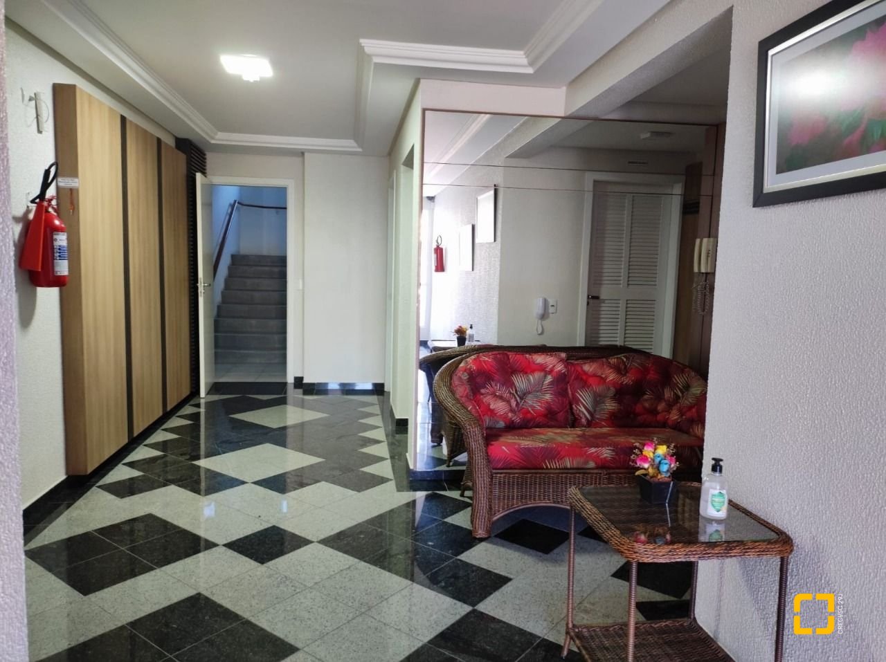 Apartamento com 82m², 3 quartos (sendo 1 suíte), 2 garagens, no bairro Jardim Cidade de Florianópolis em São José