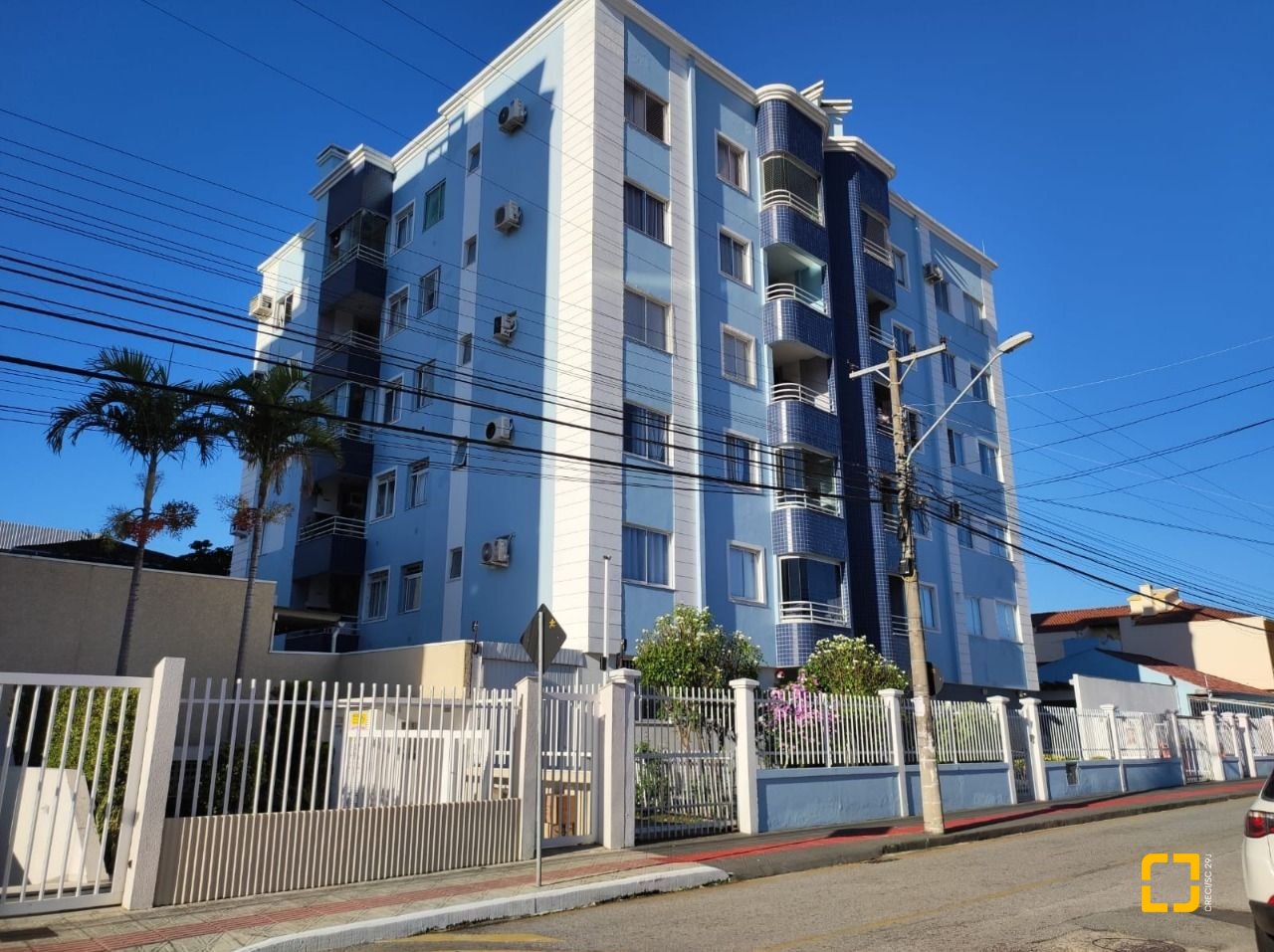 Apartamento com 82m², 3 quartos (sendo 1 suíte), 2 garagens, no bairro Jardim Cidade de Florianópolis em São José