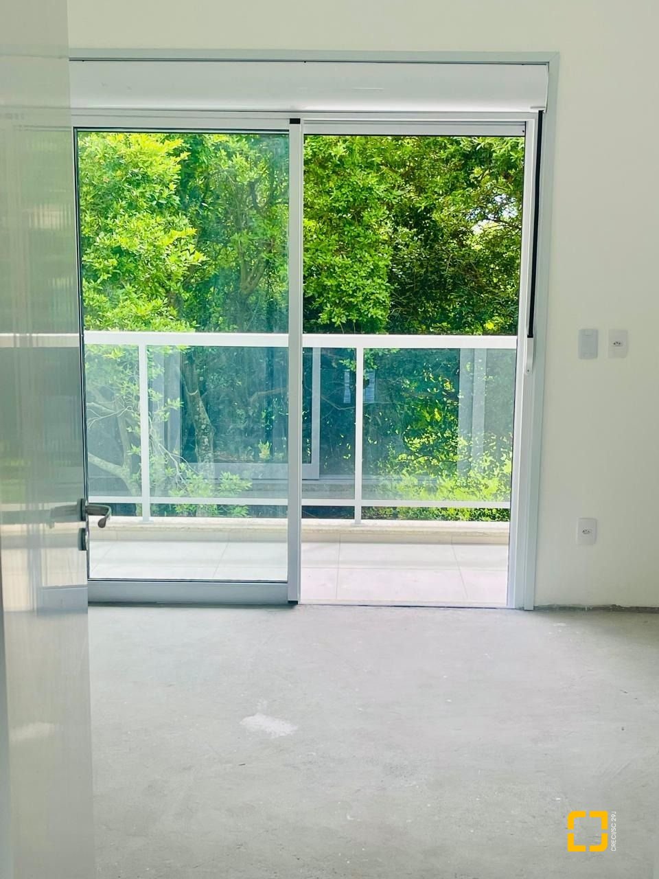 Casa com 181m², 4 quartos (sendo 4 suítes), 2 garagens, no bairro Ingleses do Rio Vermelho em Florianópolis