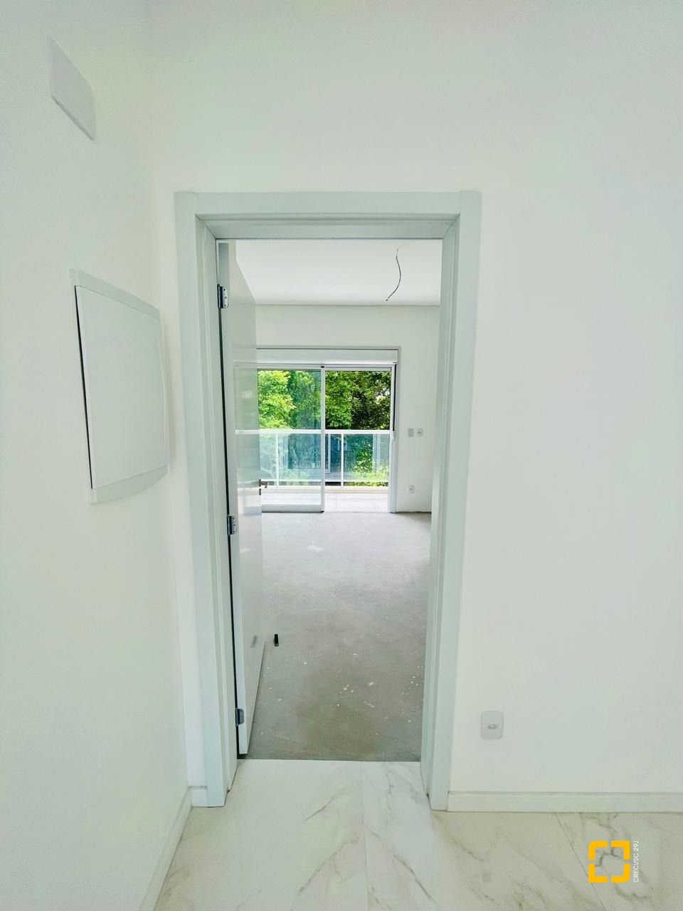 Casa com 181m², 4 quartos (sendo 4 suítes), 2 garagens, no bairro Ingleses do Rio Vermelho em Florianópolis