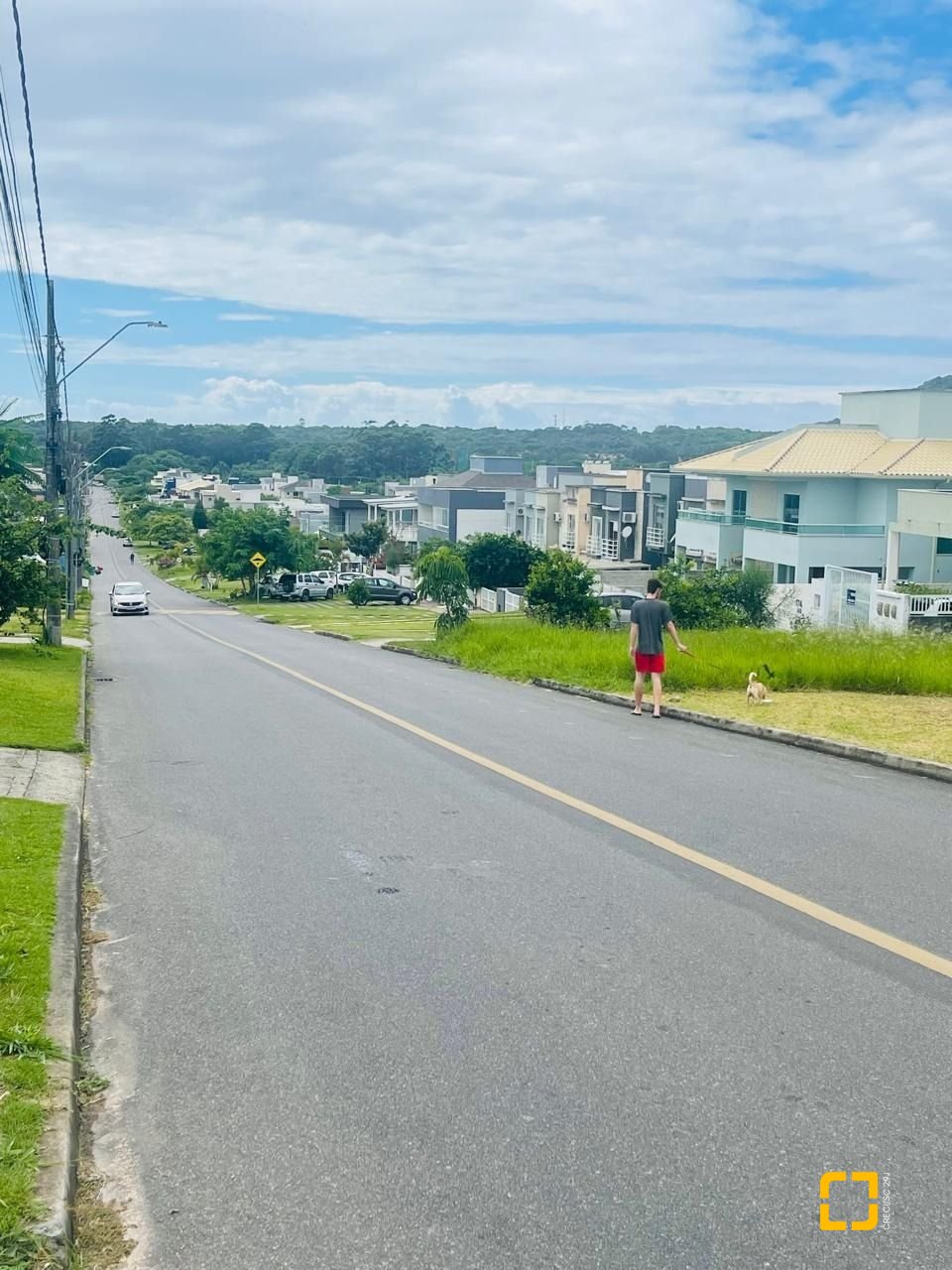 Casa com 181m², 4 quartos (sendo 4 suítes), 2 garagens, no bairro Ingleses do Rio Vermelho em Florianópolis