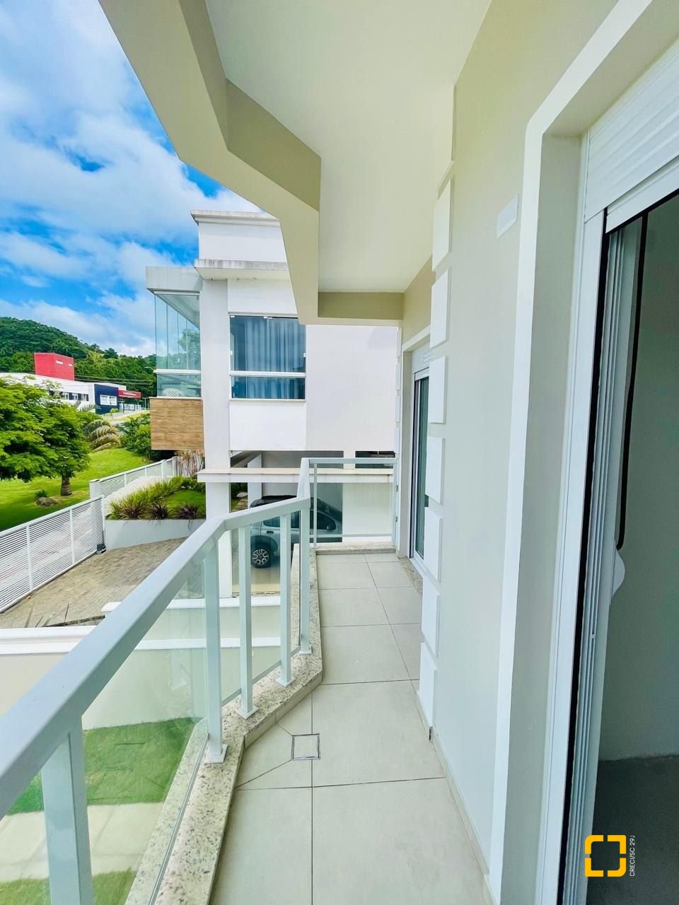 Casa com 181m², 4 quartos (sendo 4 suítes), 2 garagens, no bairro Ingleses do Rio Vermelho em Florianópolis