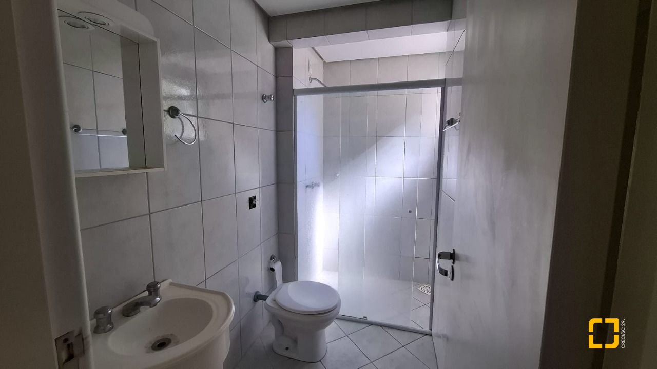 Apartamento com 65m², 2 quartos, 1 garagem, no bairro Córrego Grande em Florianópolis