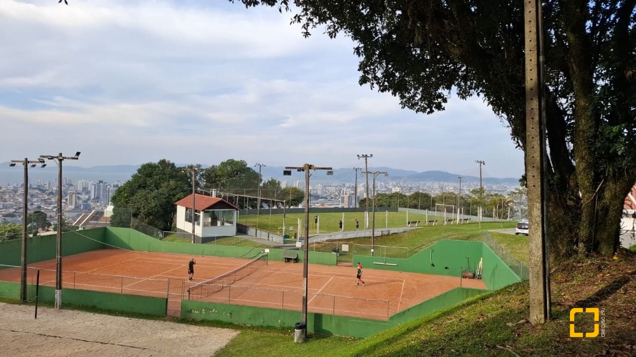 Terreno com 801m², no bairro Capoeiras em São José