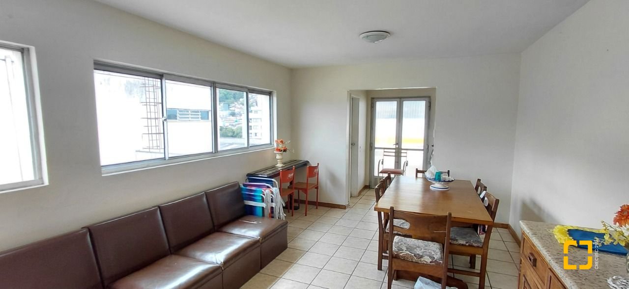 Apartamento com 92m², 3 quartos, no bairro Centro em Florianópolis
