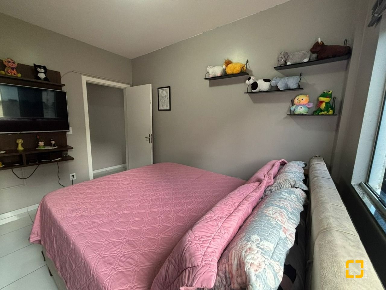 Apartamento com 59m², 3 quartos, 1 garagem, no bairro Potecas em São José