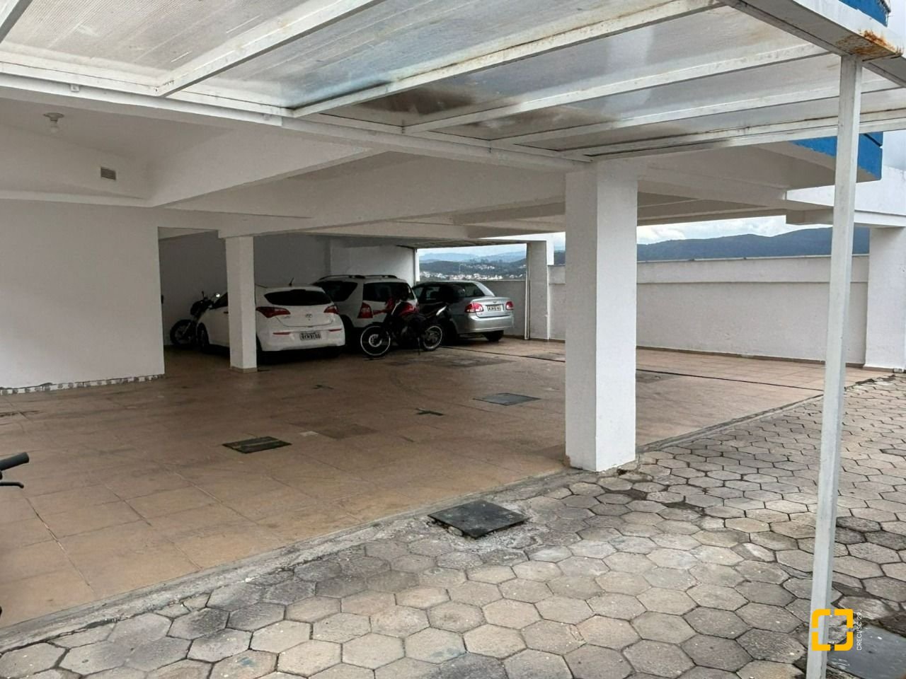 Apartamento com 59m², 3 quartos, 1 garagem, no bairro Potecas em São José