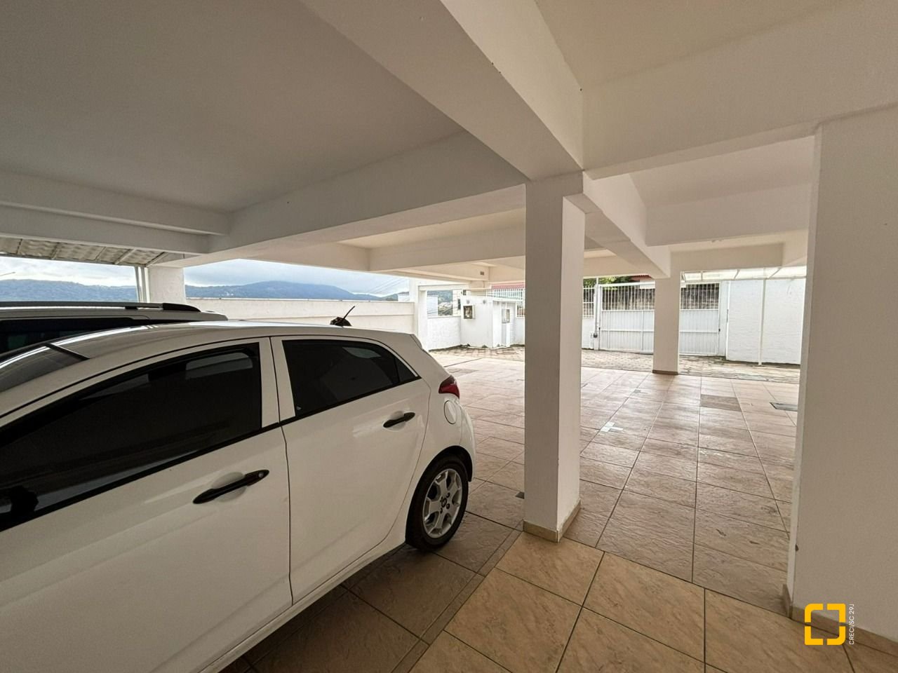 Apartamento com 59m², 3 quartos, 1 garagem, no bairro Potecas em São José