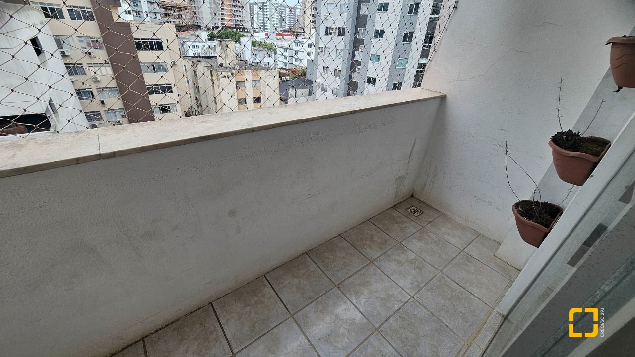 Apartamento com 63m², 2 quartos, 1 garagem, no bairro Kobrasol em São José