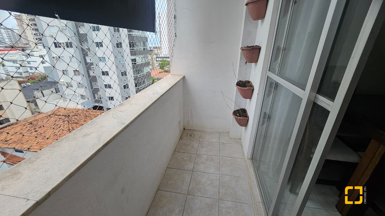 Apartamento com 63m², 2 quartos, 1 garagem, no bairro Kobrasol em São José