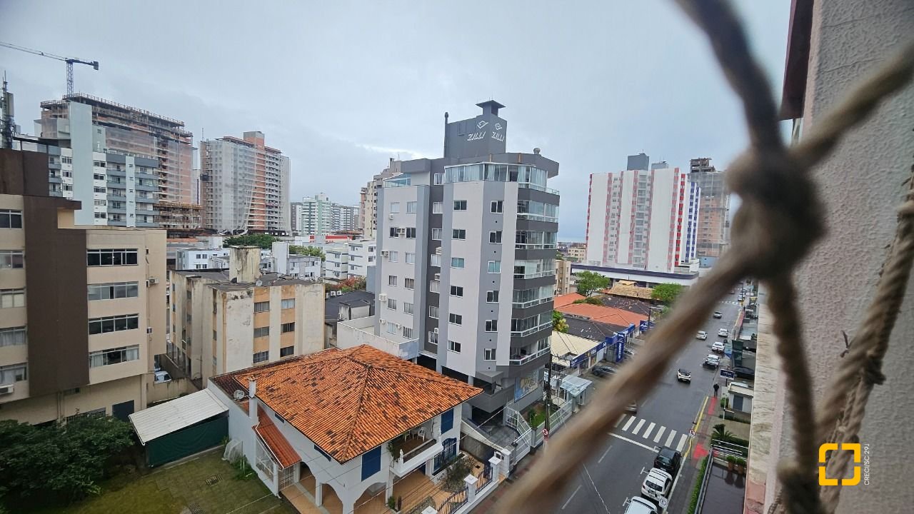 Apartamento com 63m², 2 quartos, 1 garagem, no bairro Kobrasol em São José