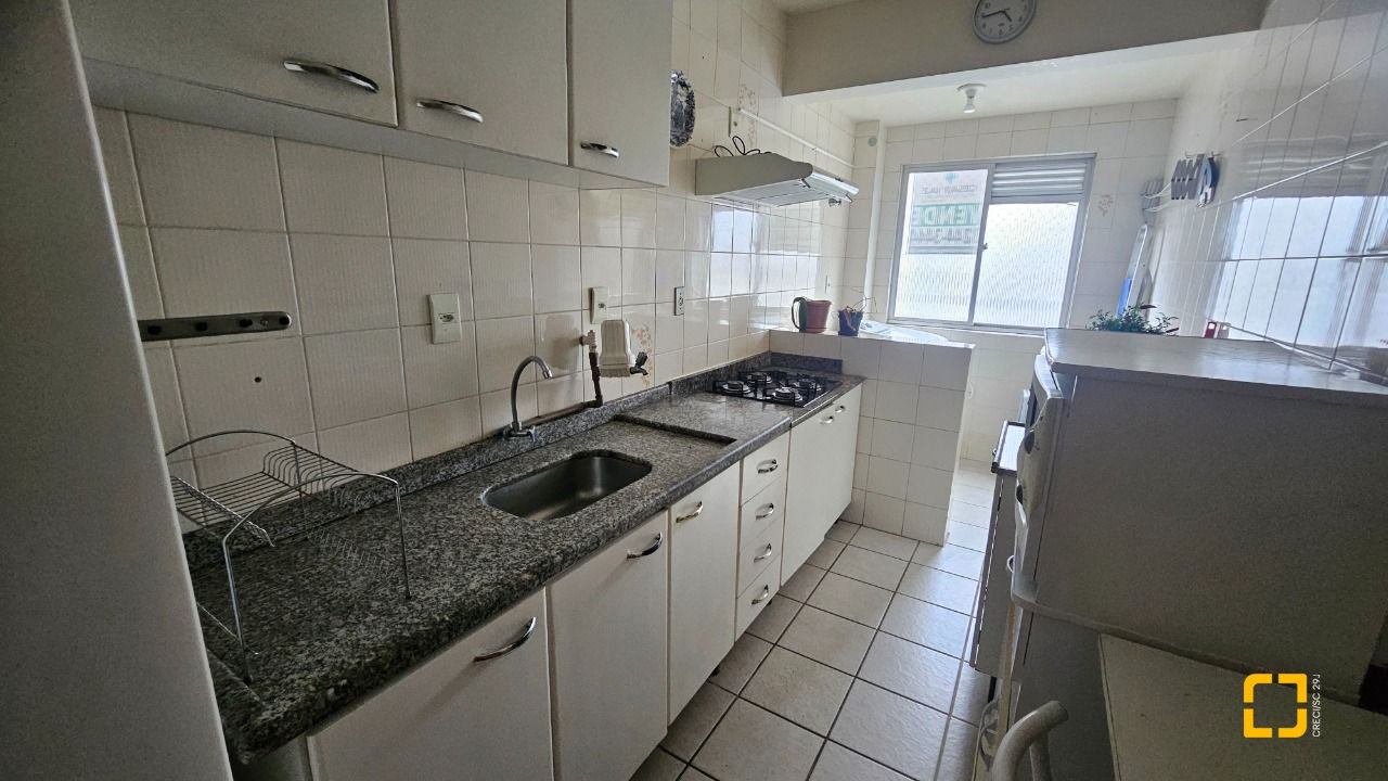 Apartamento com 63m², 2 quartos, 1 garagem, no bairro Kobrasol em São José