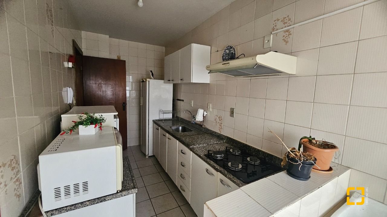 Apartamento com 63m², 2 quartos, 1 garagem, no bairro Kobrasol em São José
