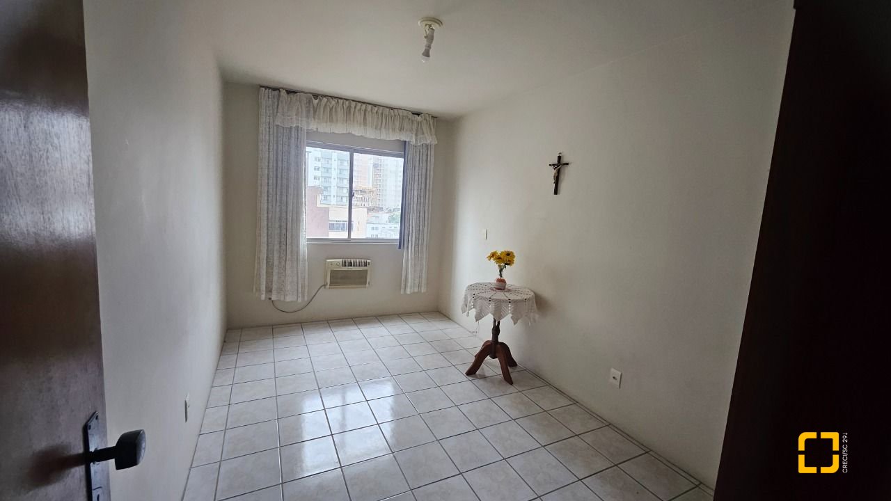 Apartamento com 63m², 2 quartos, 1 garagem, no bairro Kobrasol em São José