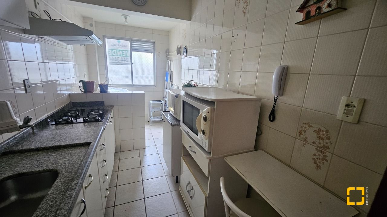 Apartamento com 63m², 2 quartos, 1 garagem, no bairro Kobrasol em São José