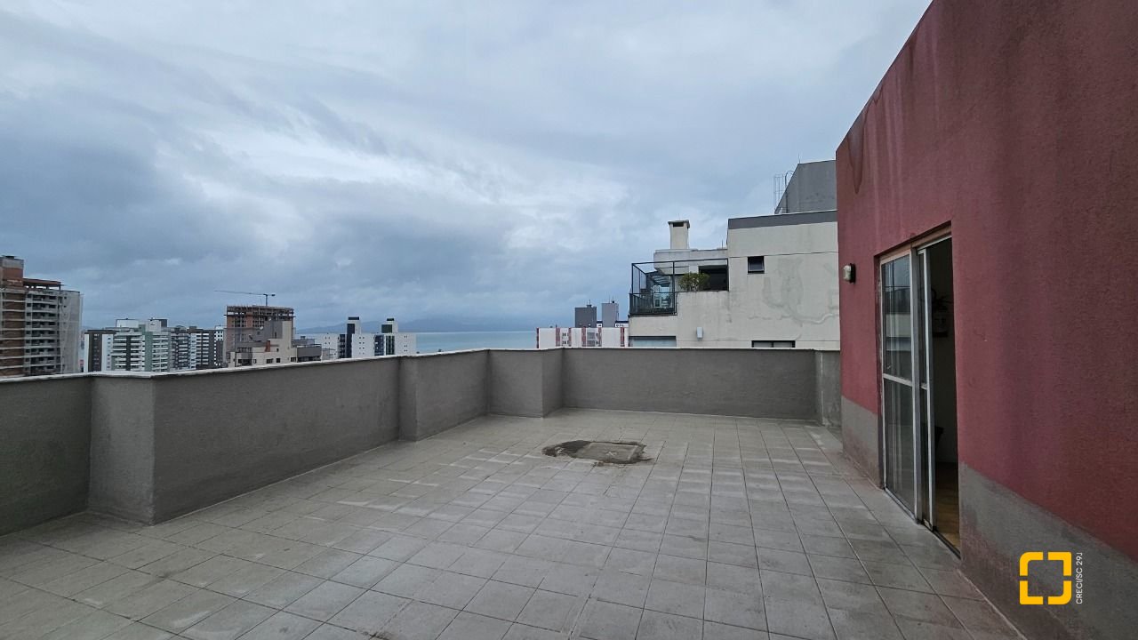 Apartamento com 63m², 2 quartos, 1 garagem, no bairro Kobrasol em São José