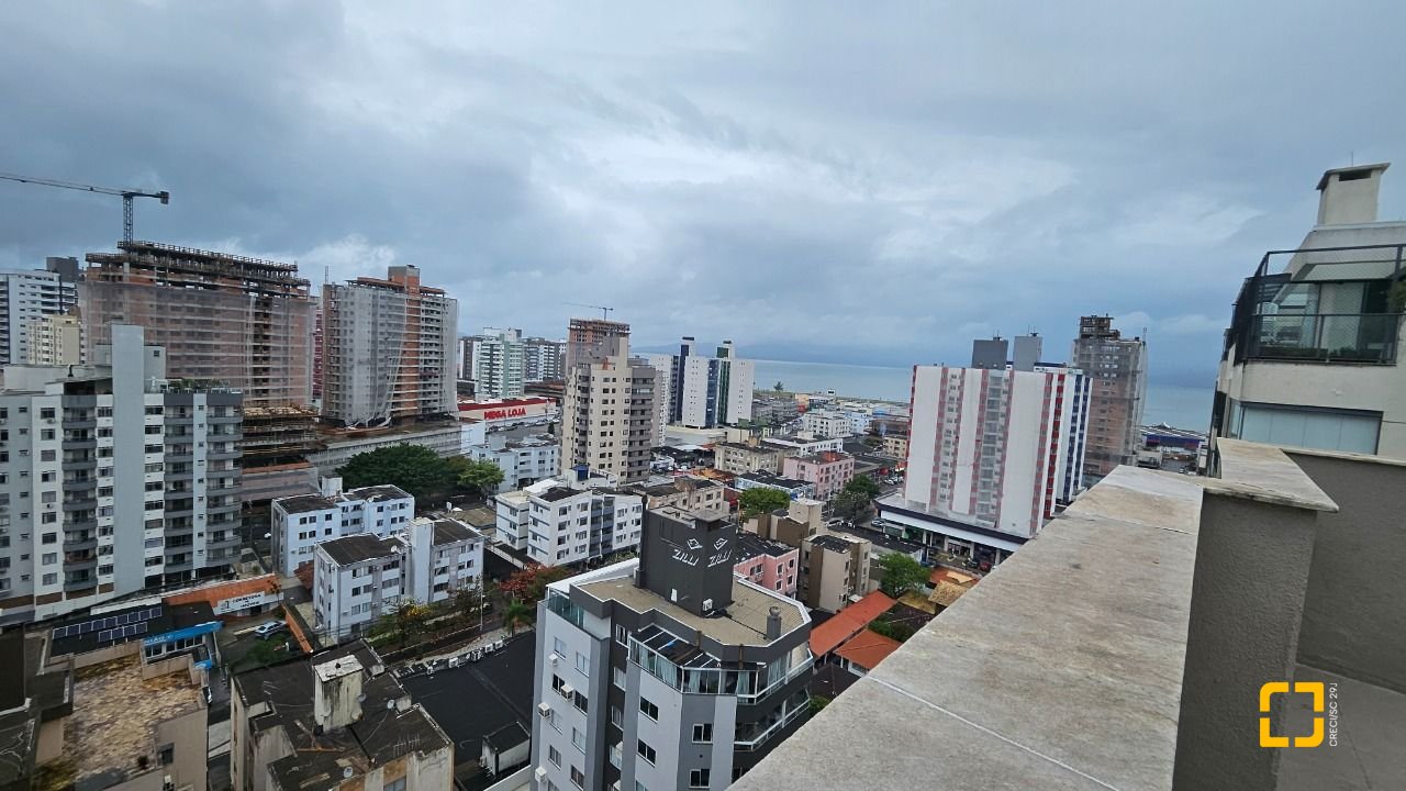 Apartamento com 63m², 2 quartos, 1 garagem, no bairro Kobrasol em São José