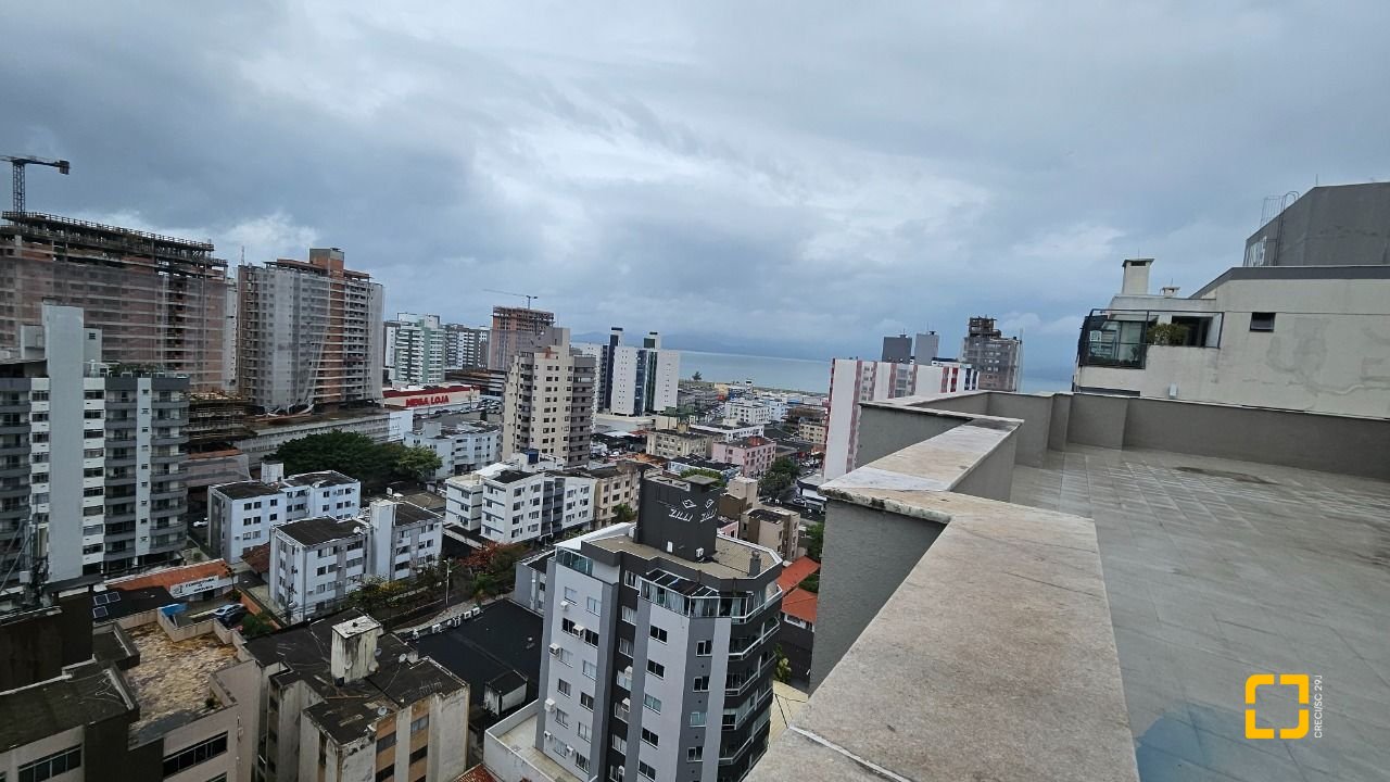 Apartamento com 63m², 2 quartos, 1 garagem, no bairro Kobrasol em São José