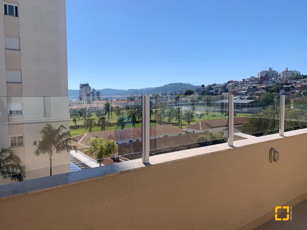 Cobertura com 133m², 5 quartos (sendo 1 suíte), 1 garagem, no bairro Estreito em Florianópolis