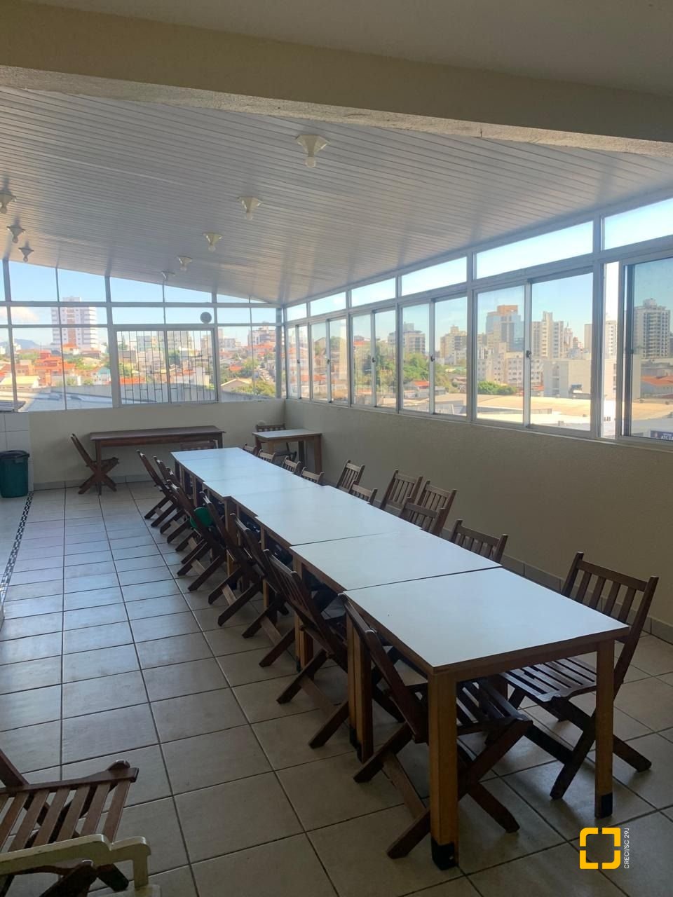 Cobertura com 133m², 5 quartos (sendo 1 suíte), 1 garagem, no bairro Estreito em Florianópolis