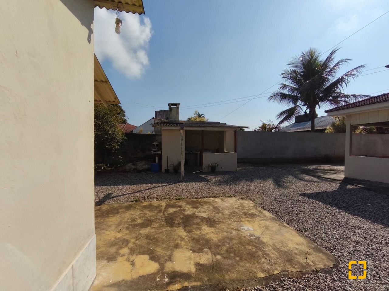 Casa com 240m², 7 quartos, 4 garagens, no bairro Canasvieiras em Florianópolis